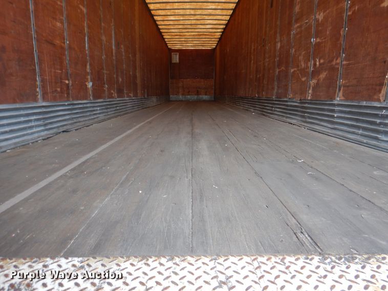 image for item DN6521 2001 Utility Trailer MFG VS2DC  dry van trailer