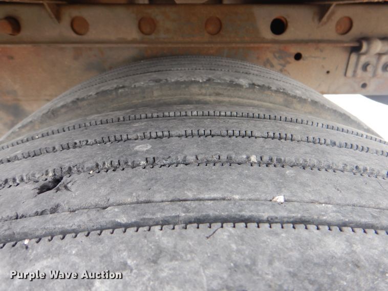 image for item DN6521 2001 Utility Trailer MFG VS2DC  dry van trailer