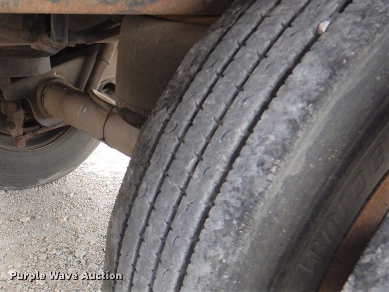 image for item DN6521 2001 Utility Trailer MFG VS2DC  dry van trailer