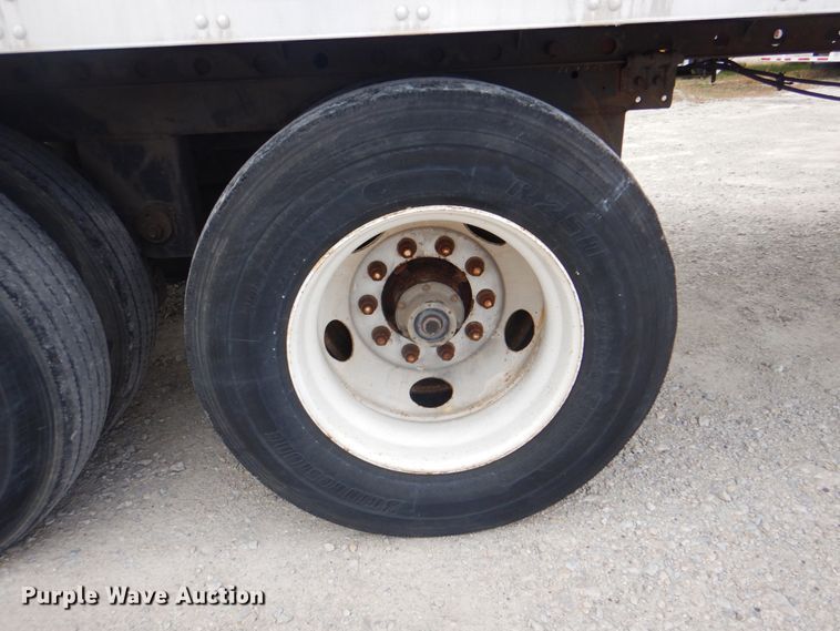 image for item DN6521 2001 Utility Trailer MFG VS2DC  dry van trailer