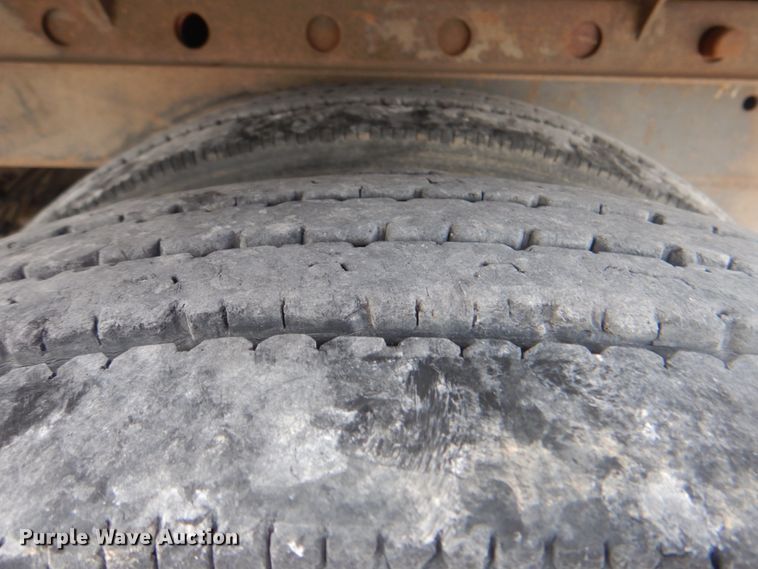 image for item DN6521 2001 Utility Trailer MFG VS2DC  dry van trailer