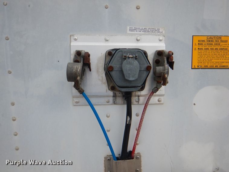 image for item DN6521 2001 Utility Trailer MFG VS2DC  dry van trailer