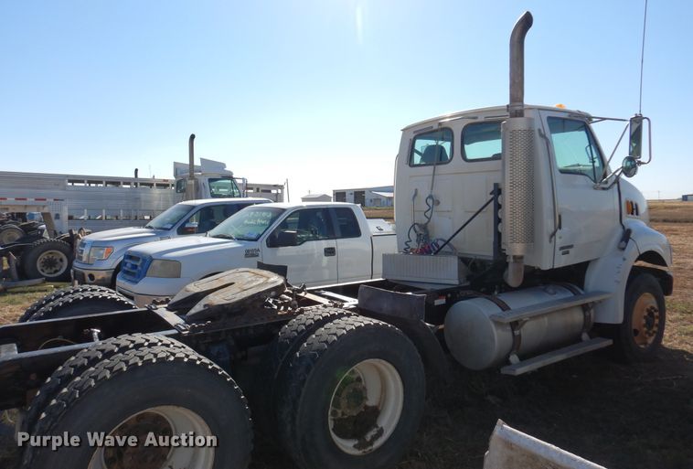image for item DN8755 2006 Sterling LT9500  semi truck