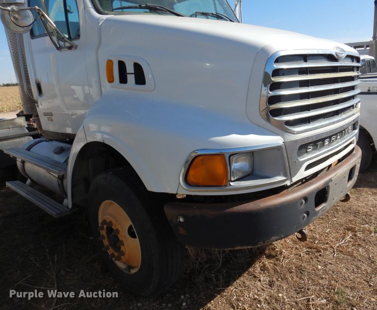 image for item DN8755 2006 Sterling LT9500  semi truck