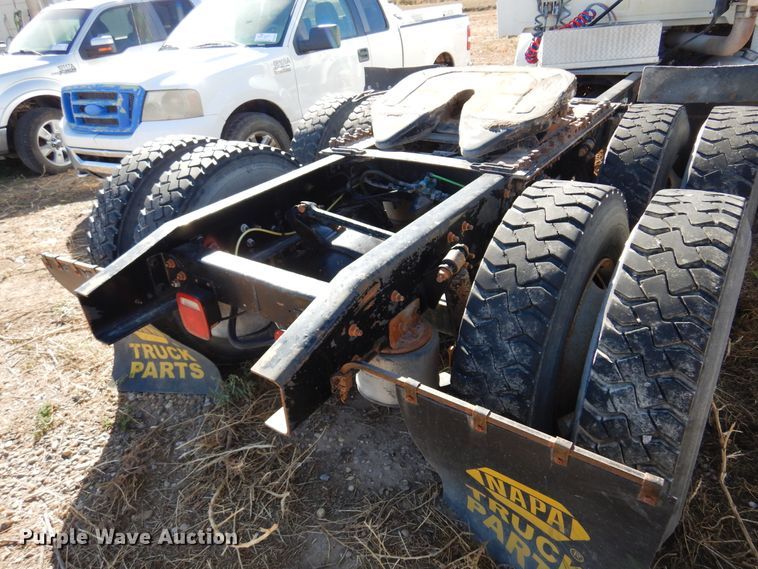 image for item DN8755 2006 Sterling LT9500  semi truck