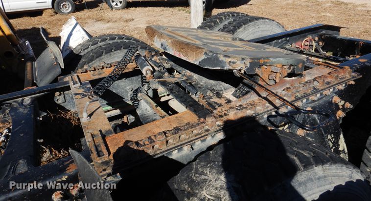 image for item DN8755 2006 Sterling LT9500  semi truck