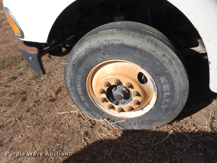 image for item DN8755 2006 Sterling LT9500  semi truck