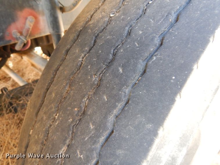 image for item DN8755 2006 Sterling LT9500  semi truck