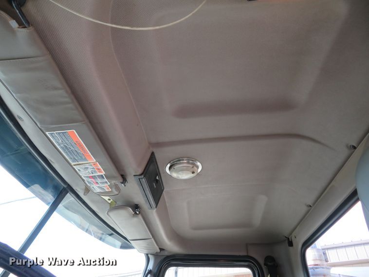 image for item FP9450 2007 Mack CHN613  semi truck