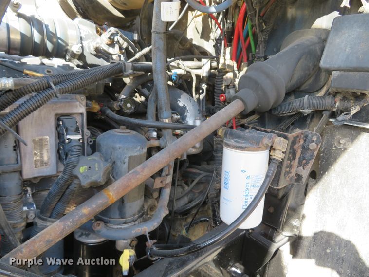 image for item FP9450 2007 Mack CHN613  semi truck