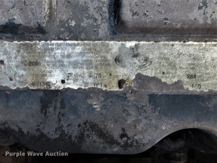 image for item FP9450 2007 Mack CHN613  semi truck