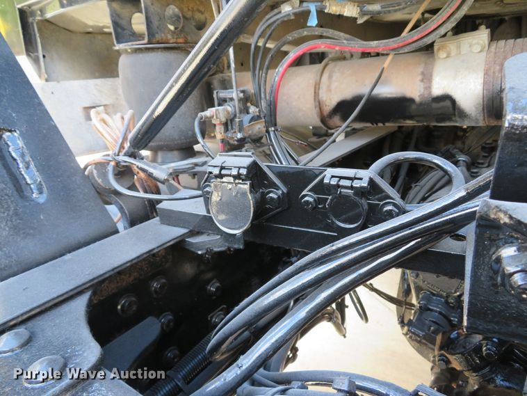 image for item FP9450 2007 Mack CHN613  semi truck