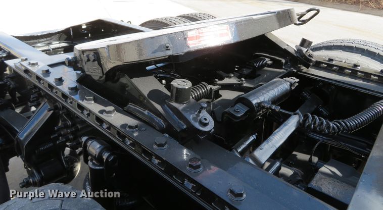 image for item FP9450 2007 Mack CHN613  semi truck