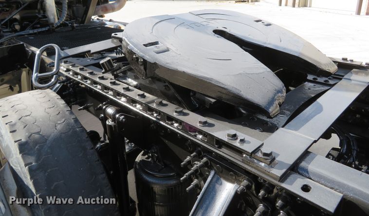 image for item FP9450 2007 Mack CHN613  semi truck