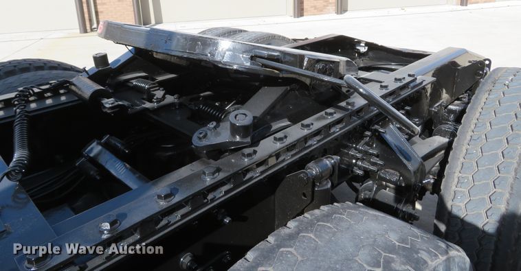 image for item FP9450 2007 Mack CHN613  semi truck