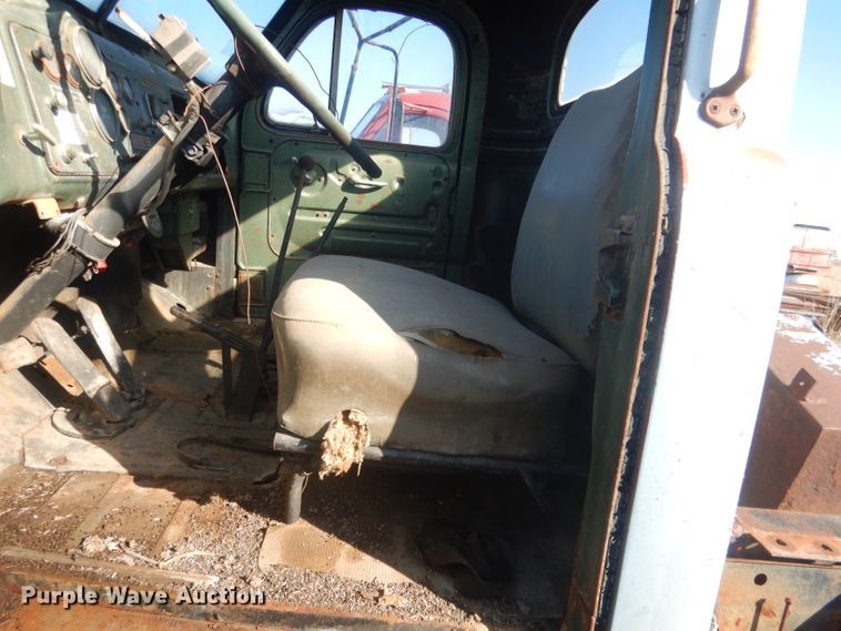 image for item HU9329 1957 Mack B63  truck cab and chassis