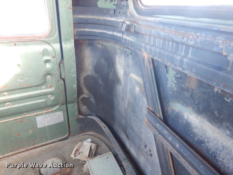 image for item HU9329 1957 Mack B63  truck cab and chassis