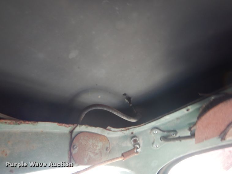 image for item HU9329 1957 Mack B63  truck cab and chassis