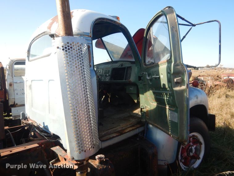 image for item HU9329 1957 Mack B63  truck cab and chassis