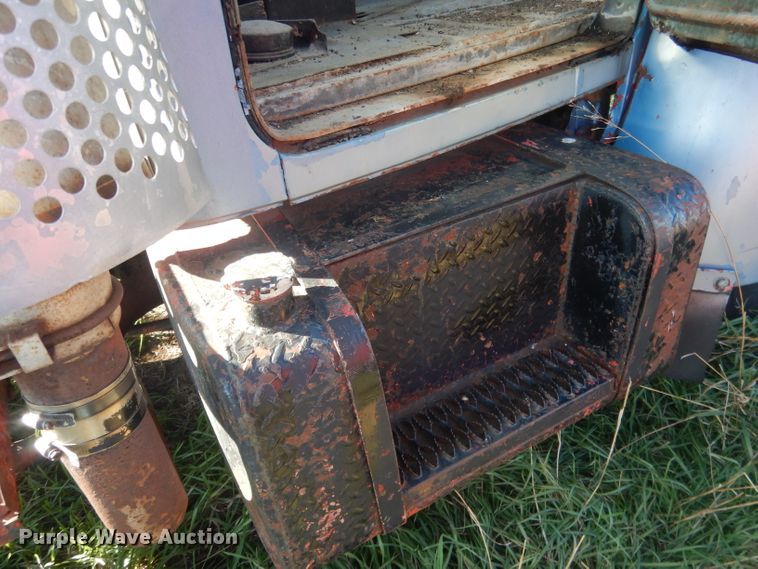 image for item HU9329 1957 Mack B63  truck cab and chassis