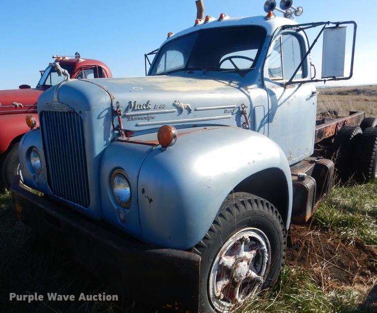 image for item HU9329 1957 Mack B63  truck cab and chassis