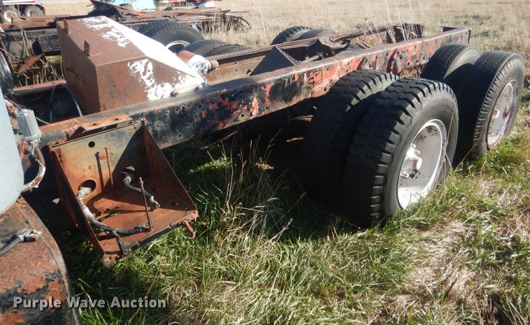 image for item HU9329 1957 Mack B63  truck cab and chassis