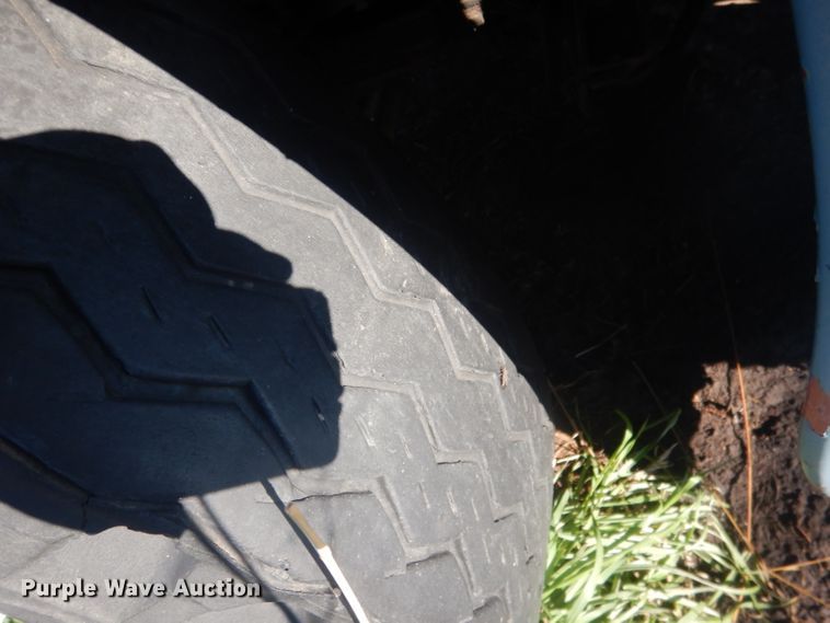 image for item HU9329 1957 Mack B63  truck cab and chassis