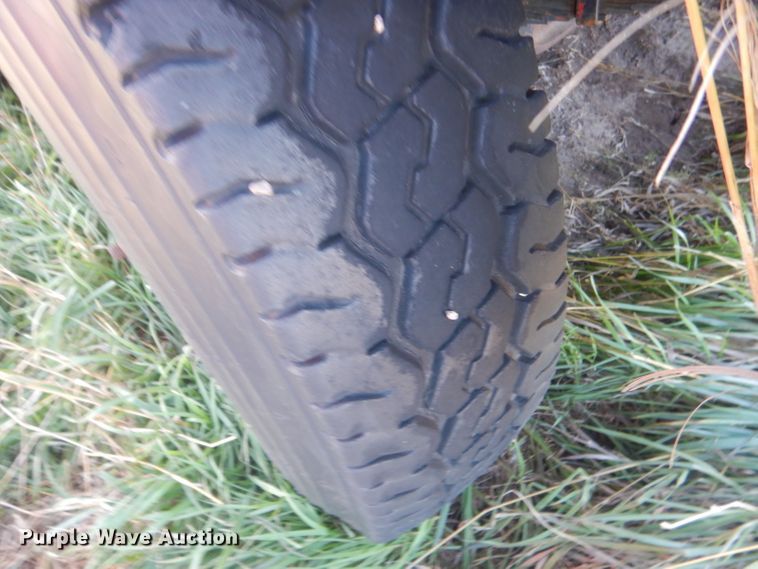 image for item HU9329 1957 Mack B63  truck cab and chassis