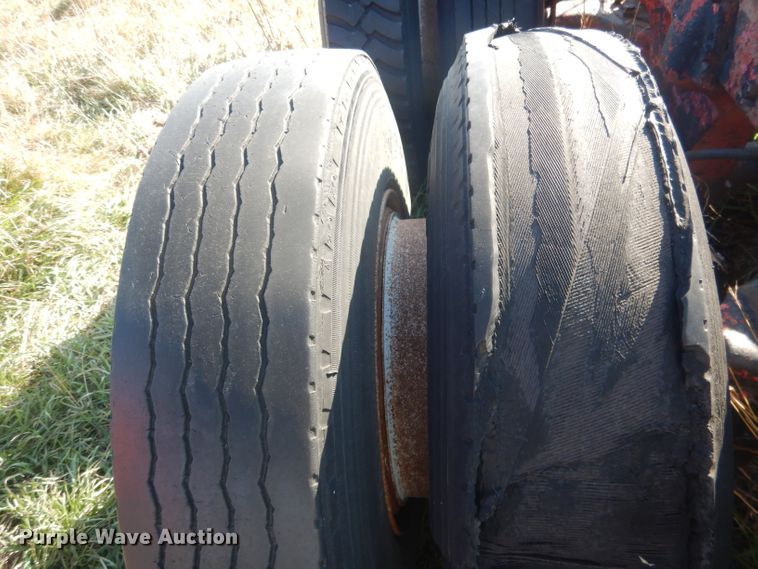 image for item HU9329 1957 Mack B63  truck cab and chassis