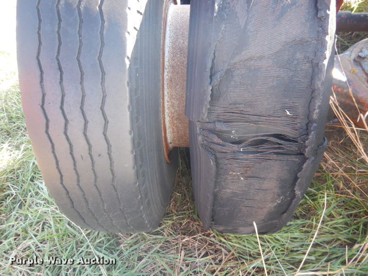 image for item HU9329 1957 Mack B63  truck cab and chassis