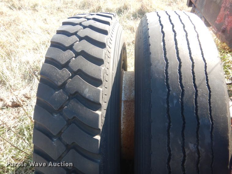 image for item HU9329 1957 Mack B63  truck cab and chassis