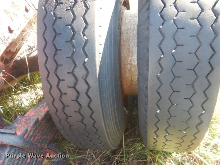 image for item HU9329 1957 Mack B63  truck cab and chassis