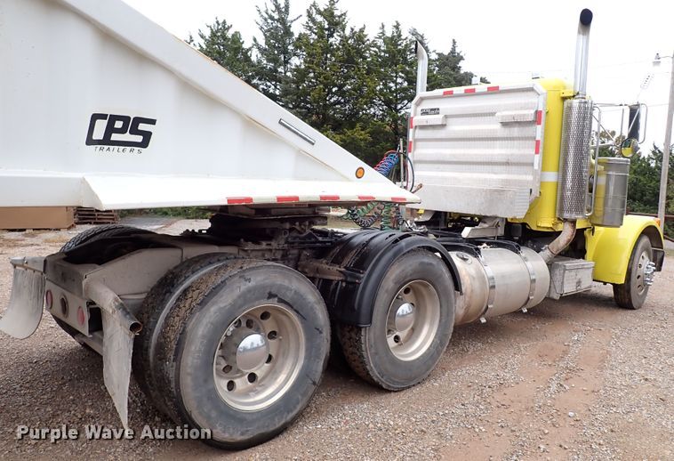 image for item IC9605 1995 Peterbilt 378  semi truck