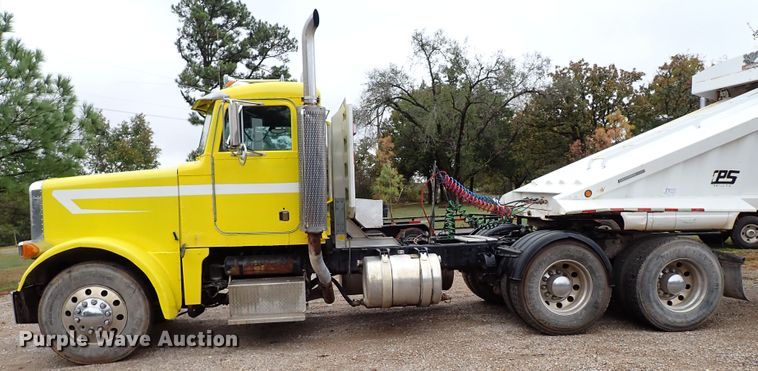 image for item IC9605 1995 Peterbilt 378  semi truck