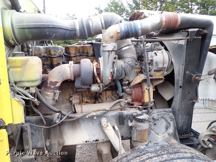 image for item IC9605 1995 Peterbilt 378  semi truck