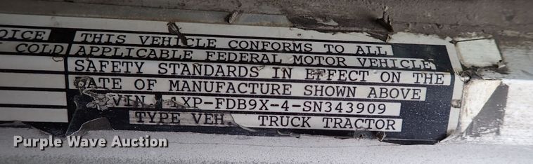 image for item IC9605 1995 Peterbilt 378  semi truck