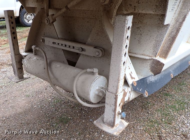 image for item IC9606 2008 Manac SBD-240  bottom dump trailer