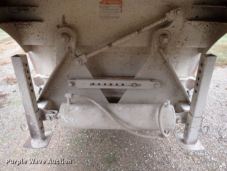 image for item IC9606 2008 Manac SBD-240  bottom dump trailer