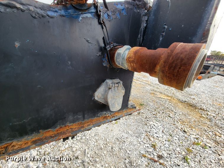 image for item ID9510 1994 Clement  roll-off container trailer