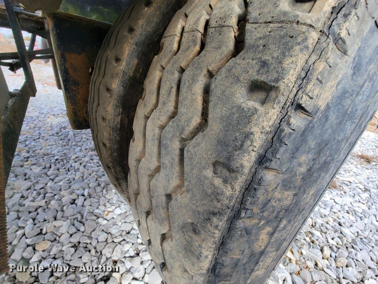 image for item ID9510 1994 Clement  roll-off container trailer