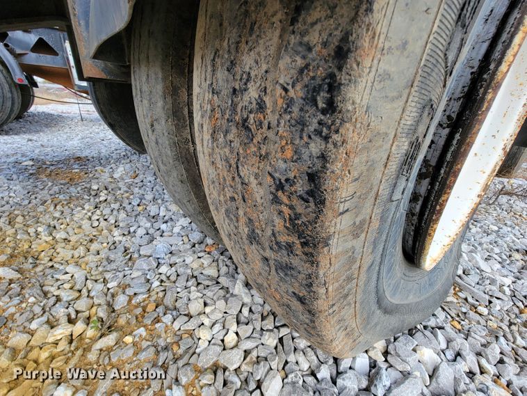 image for item ID9511 1999 Galbreath AC2-0R-470  roll-off container trailer