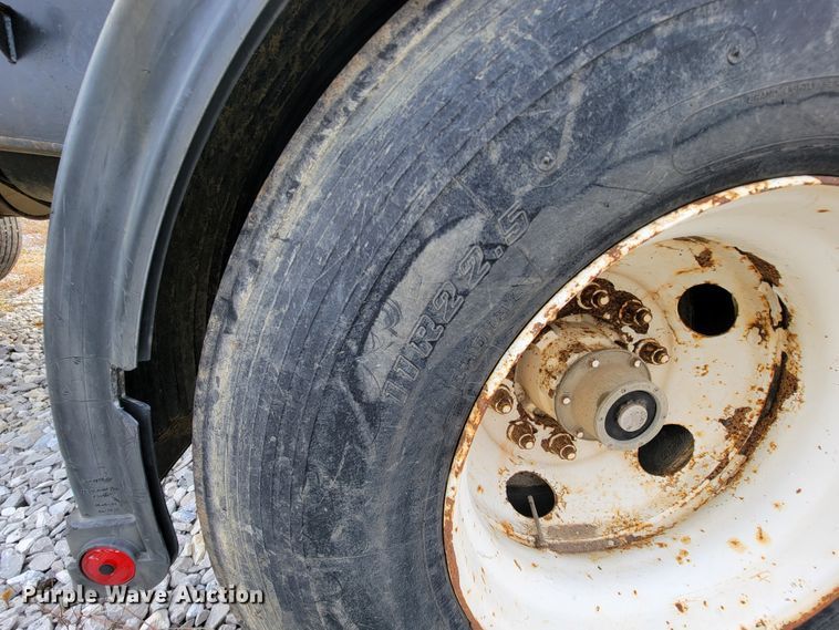 image for item ID9511 1999 Galbreath AC2-0R-470  roll-off container trailer