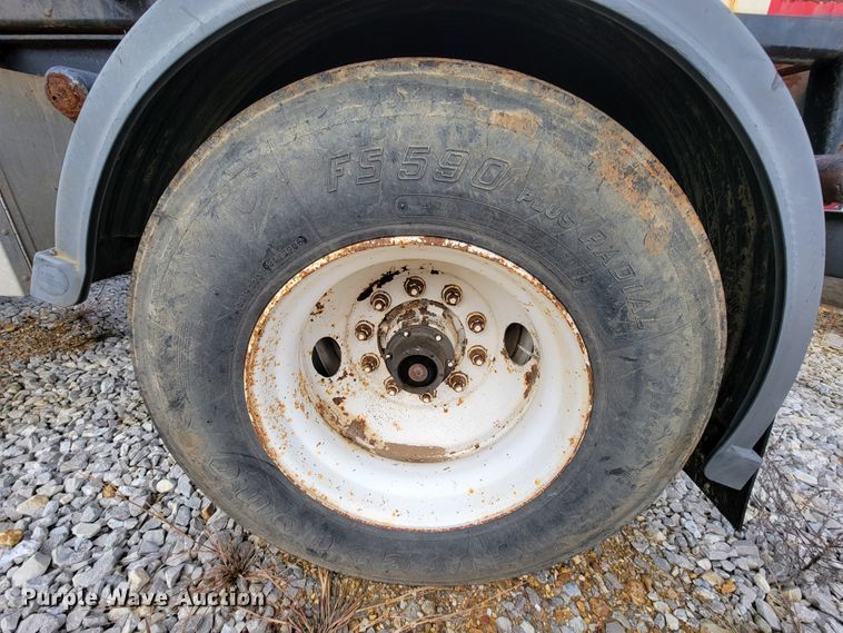 image for item ID9511 1999 Galbreath AC2-0R-470  roll-off container trailer