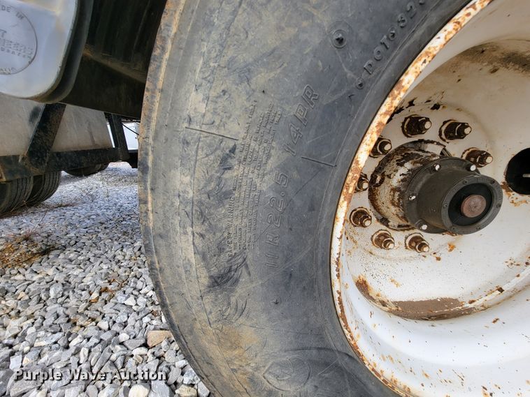 image for item ID9511 1999 Galbreath AC2-0R-470  roll-off container trailer