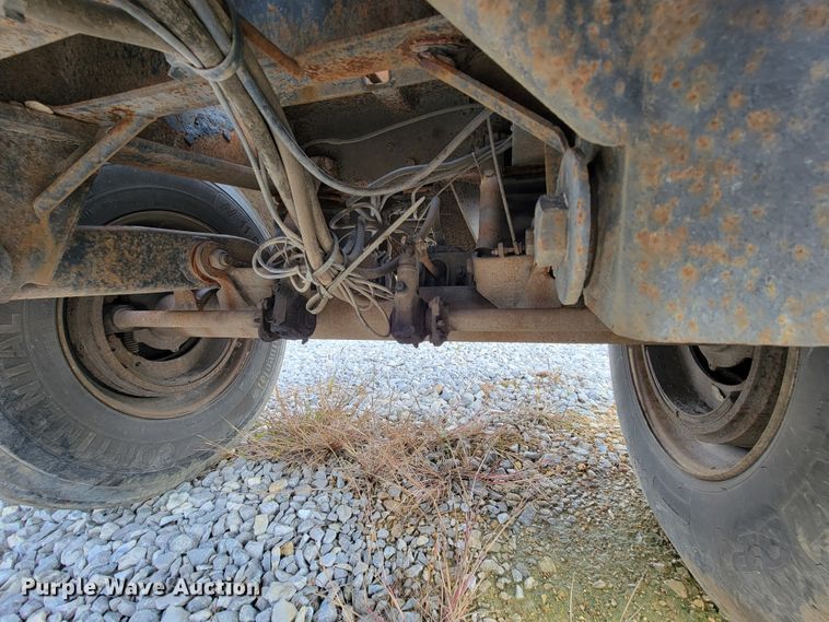 image for item ID9511 1999 Galbreath AC2-0R-470  roll-off container trailer