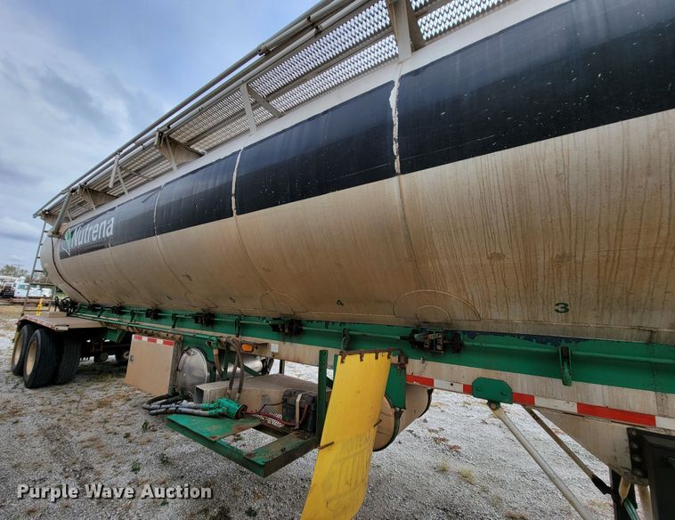 image for item ID9530 1990 Ledwell LW40 APW  feed delivery trailer