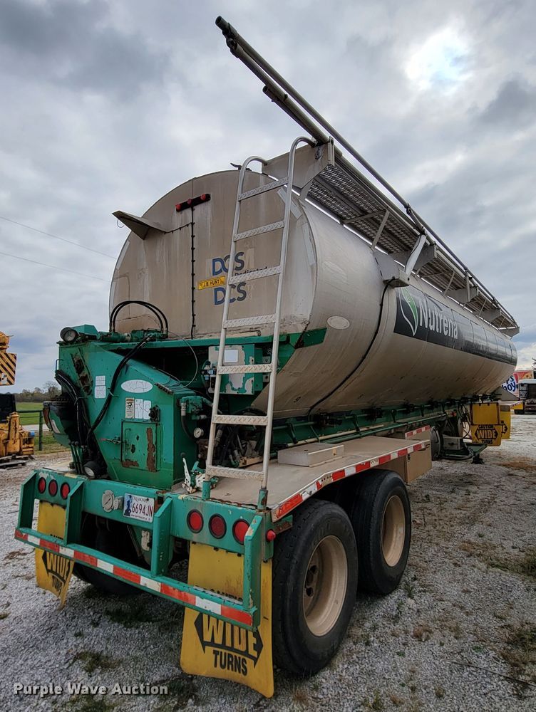 image for item ID9530 1990 Ledwell LW40 APW  feed delivery trailer