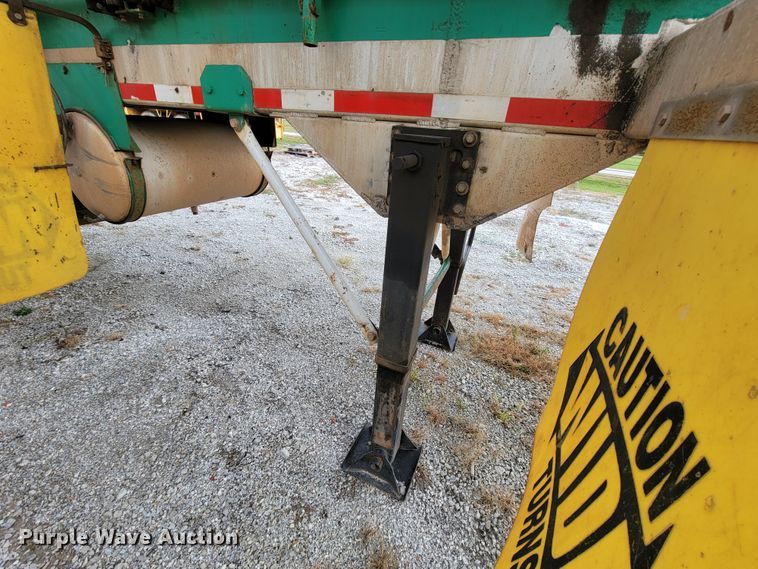 image for item ID9530 1990 Ledwell LW40 APW  feed delivery trailer