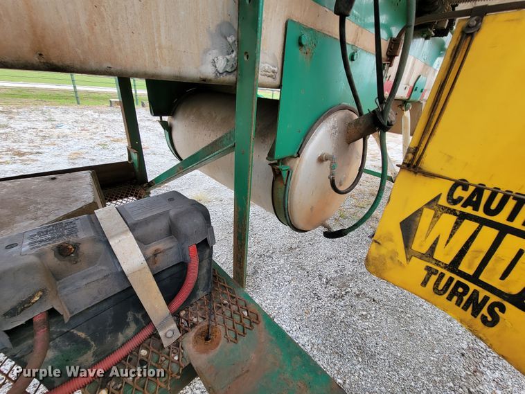 image for item ID9530 1990 Ledwell LW40 APW  feed delivery trailer