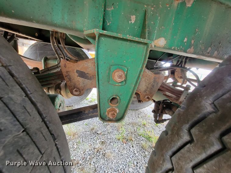 image for item ID9530 1990 Ledwell LW40 APW  feed delivery trailer